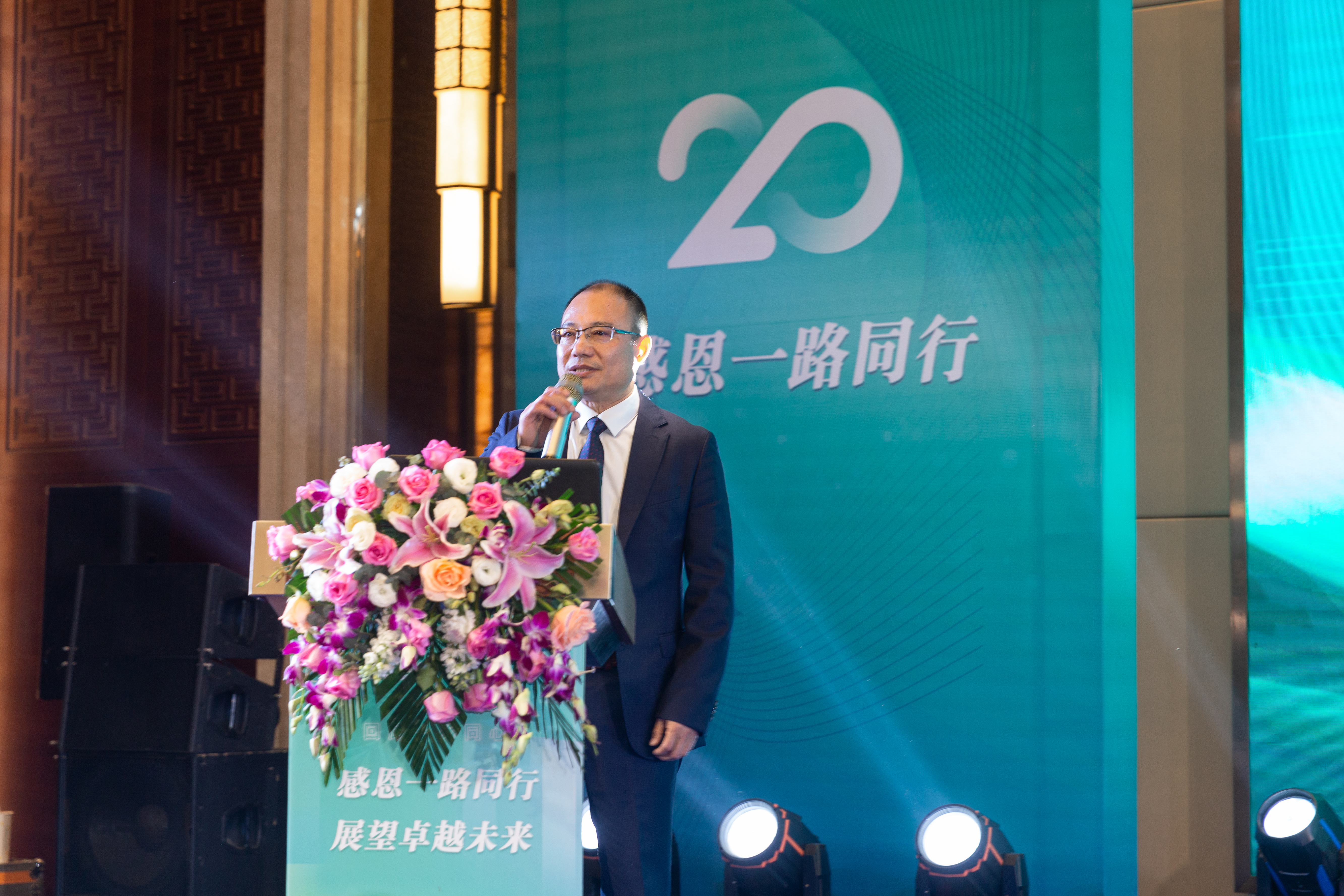 829e76d1bb34c8e1823e9b74834c5ed